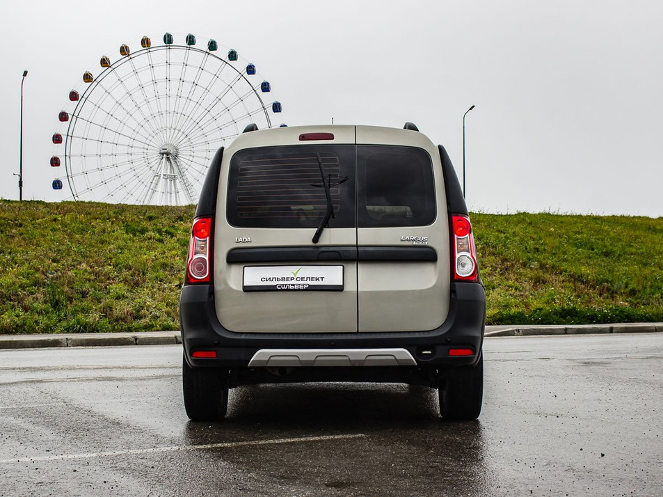 Автомобиль с пробегом LADA Largus в городе Магнитогорск ДЦ - СИЛЬВЕР.SELECT 113