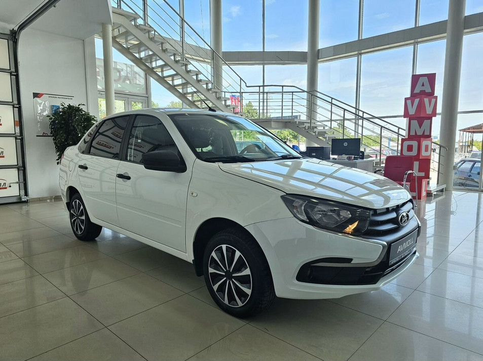 Автомобиль с пробегом LADA Granta в городе Минеральные Воды ДЦ - Автомолл МинВоды