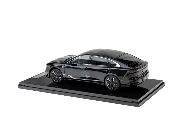 Модель коллекционная VOYAH PASSION 1:18 (цвет: чёрный)