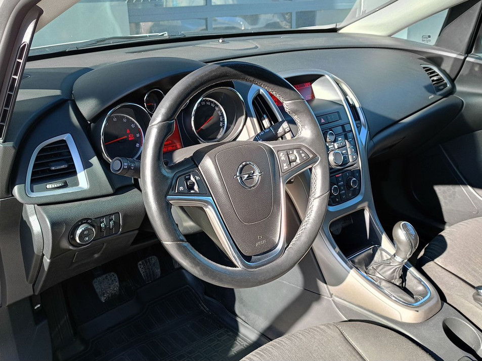 Автомобиль с пробегом Opel Astra в городе Казань ДЦ - КАН АВТО Казань