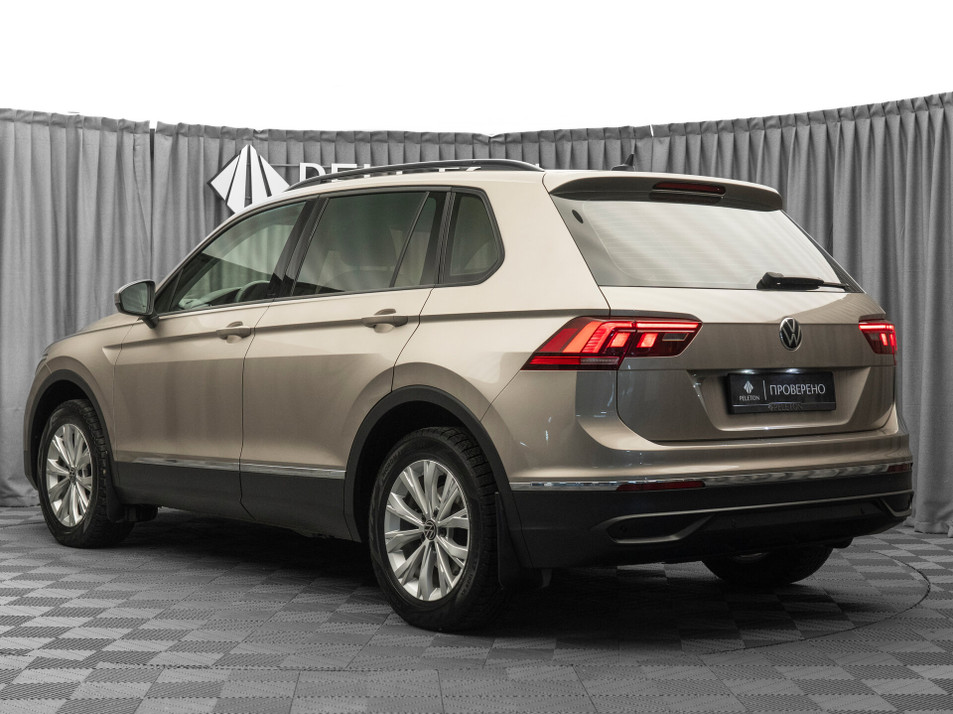 Автомобиль с пробегом Volkswagen Tiguan в городе Москва ДЦ - PANGO&nbsp;Центр PELETON