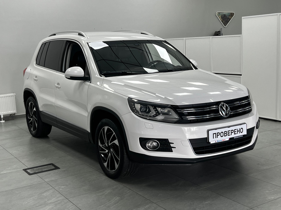 Автомобиль с пробегом Volkswagen Tiguan в городе Казань ДЦ - Диалог Авто Камалеева