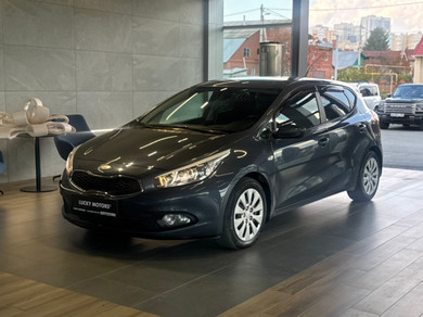 Автомобиль с пробегом Kia Ceed в городе Екатеринбург ДЦ - Lucky Motors на Эскадронной