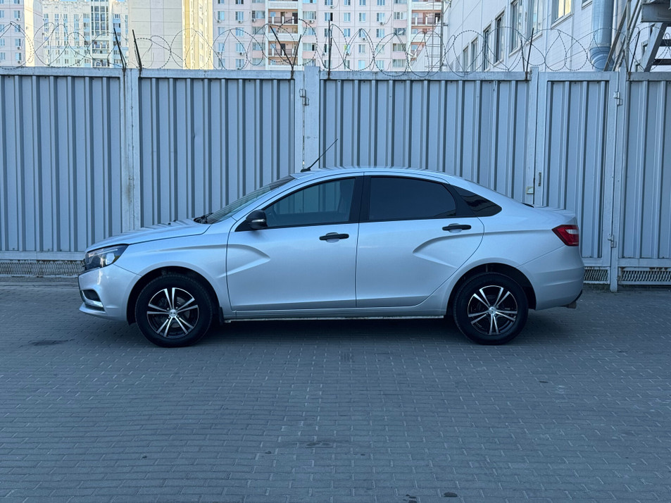 Автомобиль с пробегом LADA Vesta в городе Ростов-на-Дону ДЦ - PANGO Центр Запад