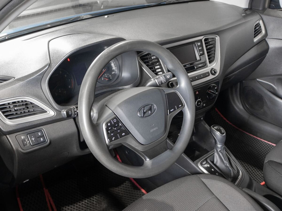 Автомобиль с пробегом Hyundai Solaris в городе Казань ДЦ - КАЭ Сибирский тракт