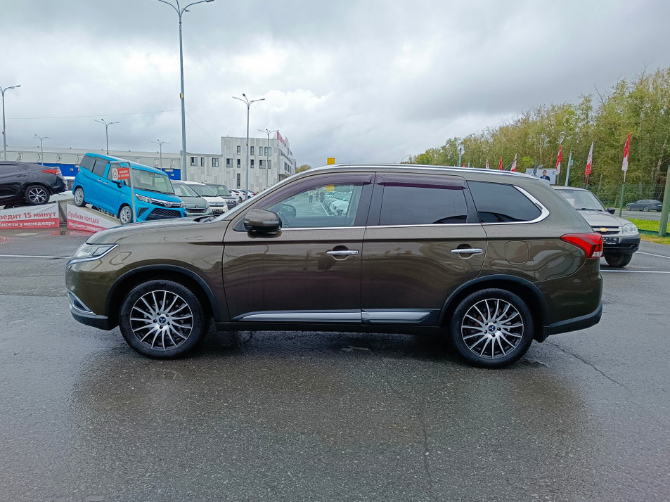 Автомобиль с пробегом Mitsubishi Outlander в городе Тюмень ДЦ - PANGO Центр Автоград
