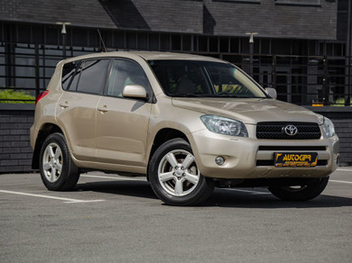 Автомобиль с пробегом Toyota RAV4 в городе Тюмень ДЦ - Центр по продаже автомобилей с пробегом АвтоКиПр