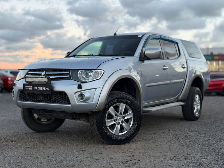 Автомобиль с пробегом Mitsubishi L200 в городе Санкт-Петербург ДЦ - Автополе АЦ2 Trade-In