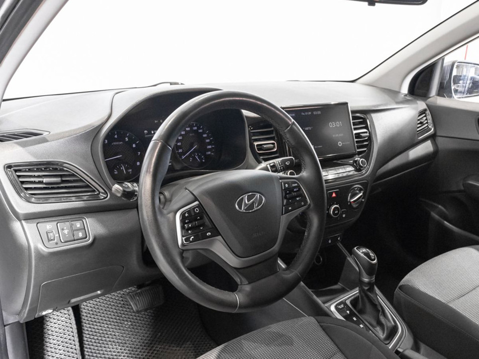 Автомобиль с пробегом Hyundai Solaris в городе Казань ДЦ - КАЭ Сибирский тракт