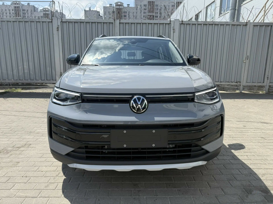 Автомобиль с пробегом Volkswagen Tharu XR в городе Ростов-на-Дону ДЦ - PANGO Центр Запад