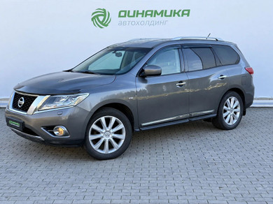 Автомобиль с пробегом Nissan Pathfinder 2015 в Смоленск