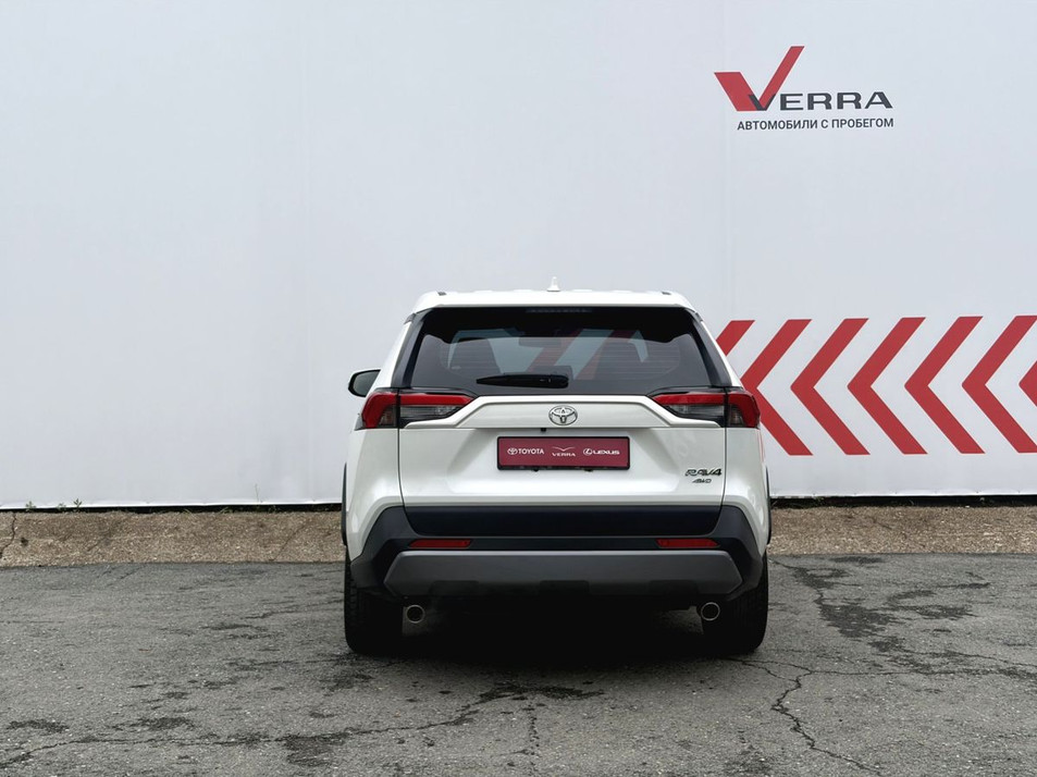 Автомобиль с пробегом Toyota RAV4 в городе Пермь ДЦ - VERRA Авто с пробегом ГХ