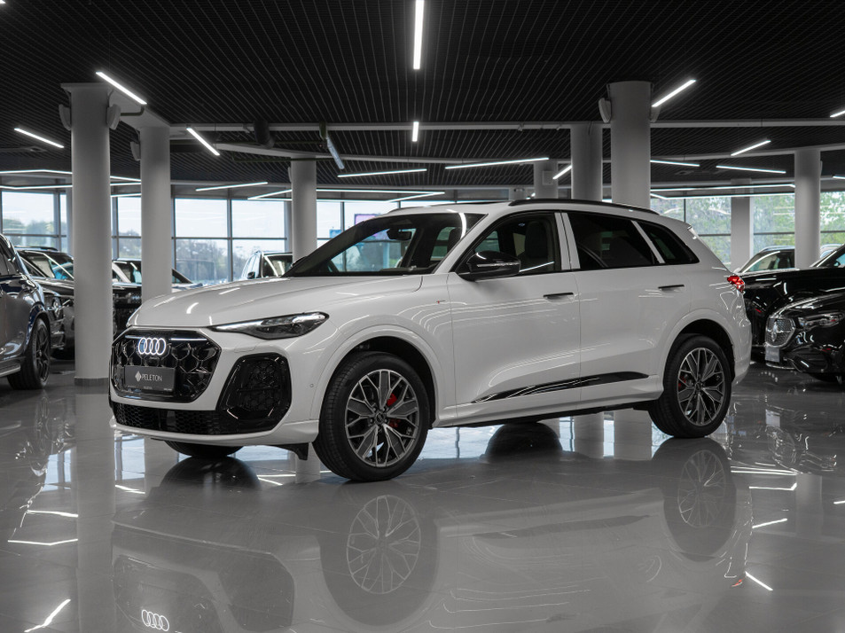 Автомобиль с пробегом Audi Q5 в городе Москва ДЦ - PELETON Юг