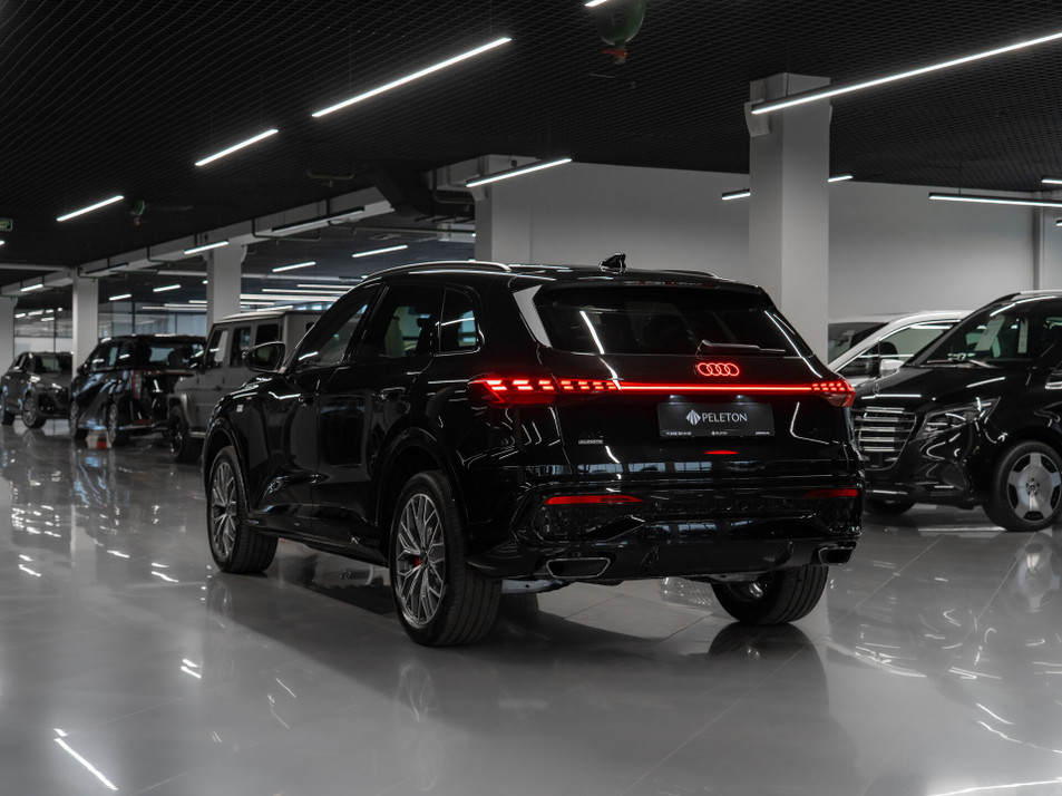 Автомобиль с пробегом Audi Q5 в городе Москва ДЦ - PELETON Юг