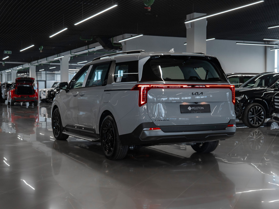 Автомобиль с пробегом Kia Carnival в городе Москва ДЦ - PELETON ELECTRO