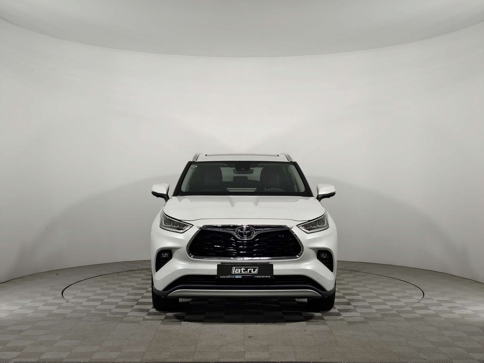 Автомобиль с пробегом Toyota Highlander в городе Санкт-Петербург ДЦ - Тойота Центр Парнас