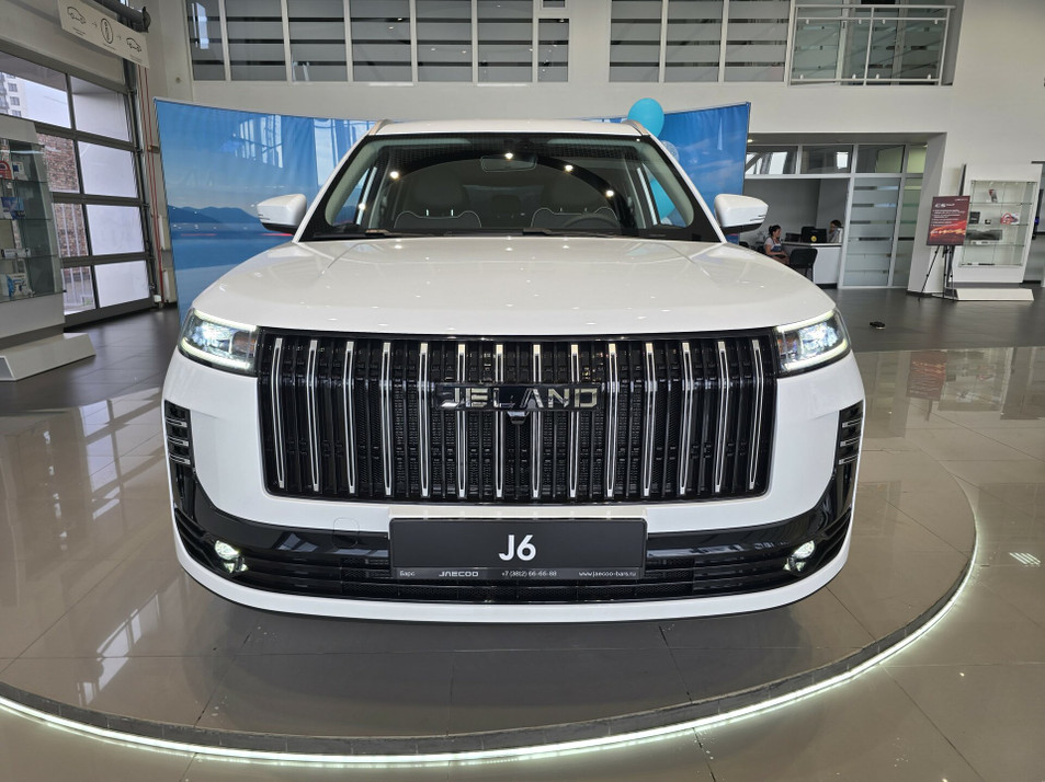 Новый автомобиль JAECOO J6 Комфорт в городе Омск ДЦ - Jaecoo Барс Запад New