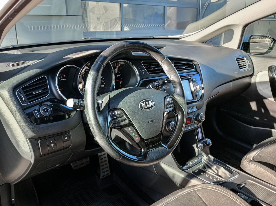Автомобиль с пробегом Kia Ceed в городе Казань ДЦ - КАН АВТО Казань