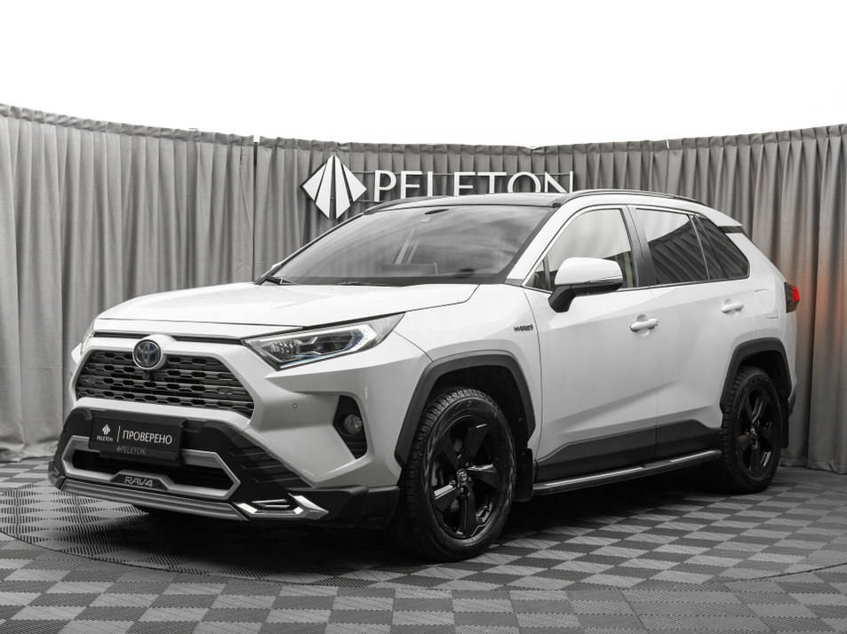 Автомобиль с пробегом Toyota RAV4 в городе Москва ДЦ - PELETON ELECTRO