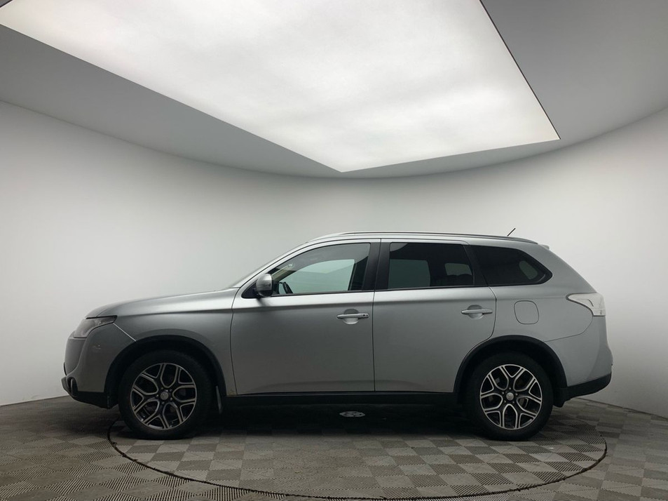 Автомобиль с пробегом Mitsubishi Outlander в городе Мурманск ДЦ - Аксель-Норман