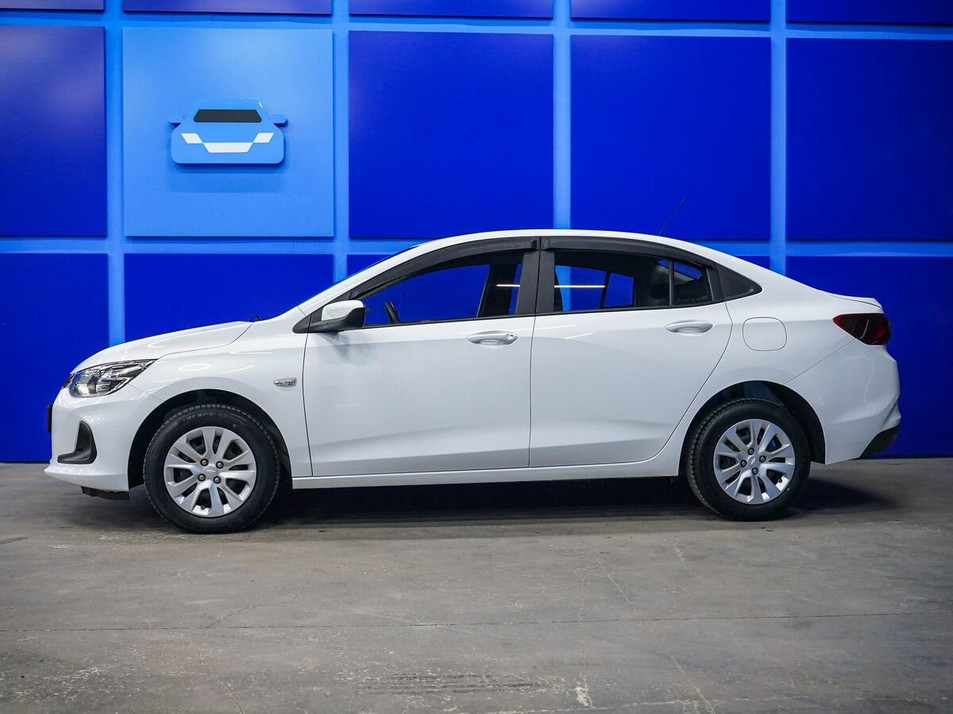 Автомобиль с пробегом Chevrolet Onix в городе Самара ДЦ - Первый километр Самара