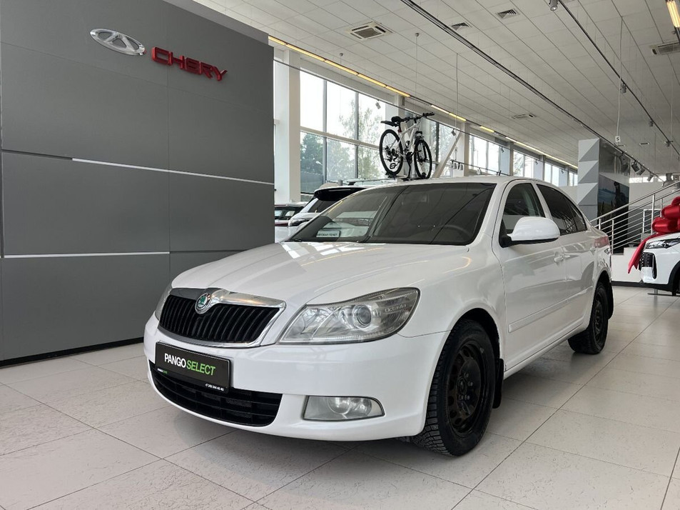 Автомобиль с пробегом SKODA Octavia в городе Екатеринбург ДЦ - PANGO Центр Автобан