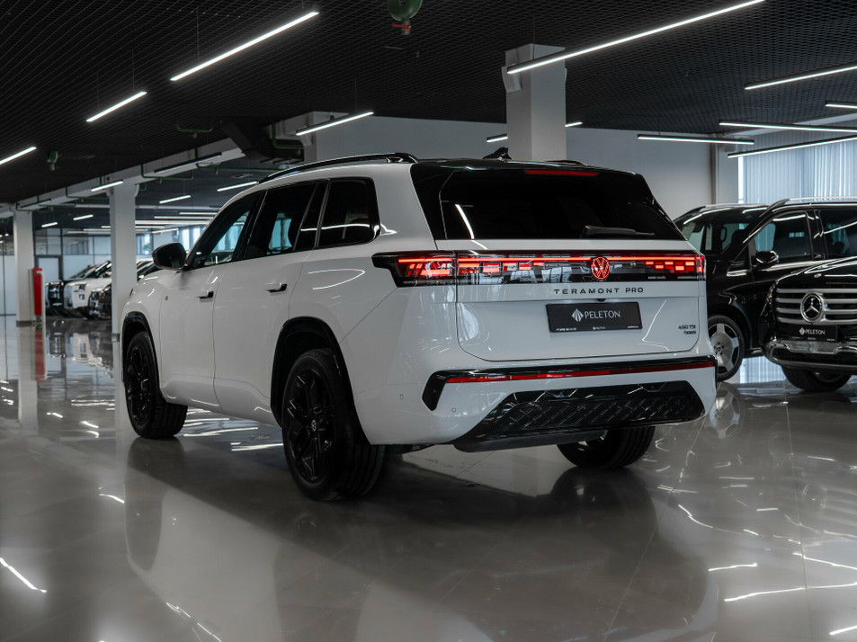 Автомобиль с пробегом Volkswagen Teramont в городе Москва ДЦ - PELETON Юг