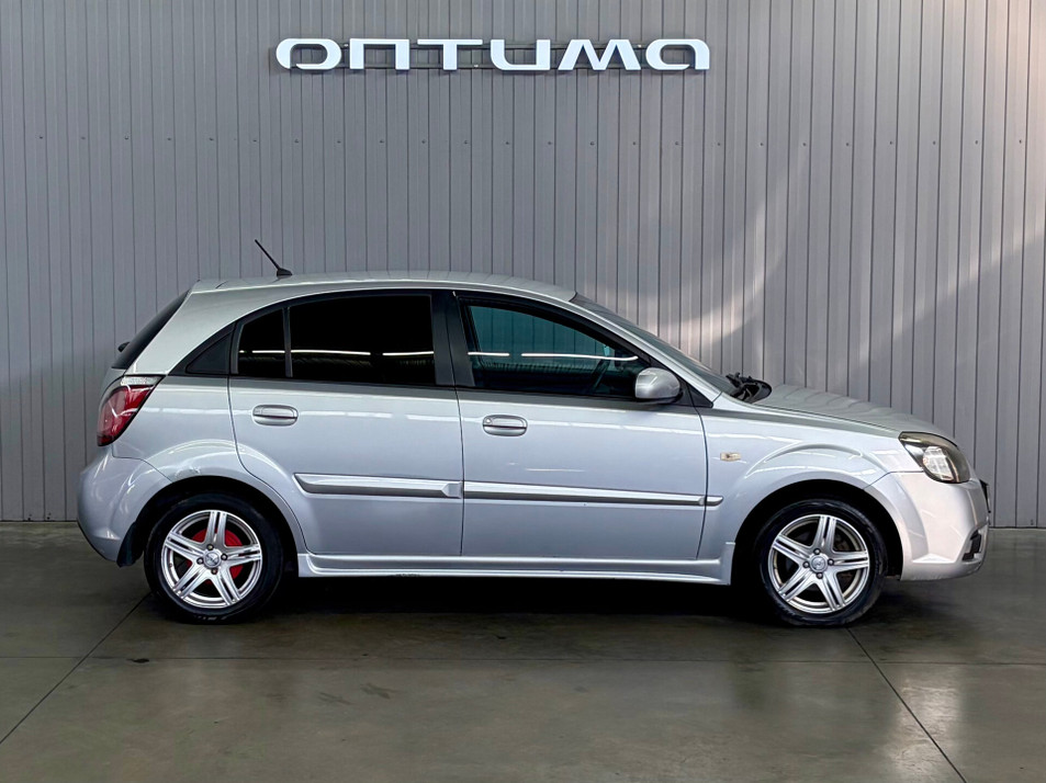 Автомобиль с пробегом Kia Rio в городе Краснодар ДЦ - PANGO Центр Оптима Кубань