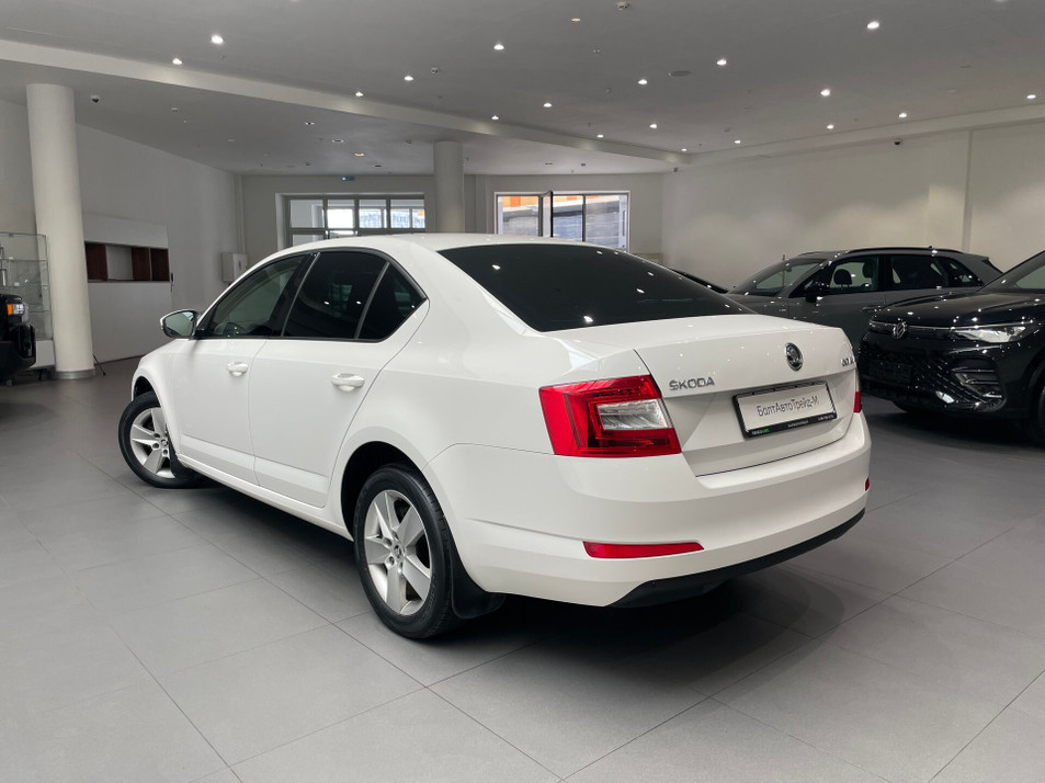 Автомобиль с пробегом SKODA Octavia в городе Москва ДЦ - PANGO Центр БалтАвтоТрейд - М