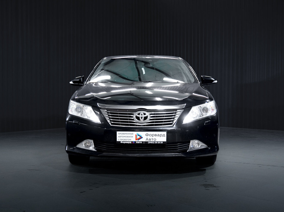 Автомобиль с пробегом Toyota Camry в городе Тюмень ДЦ - PANGO Центр Авторитейл Диамант