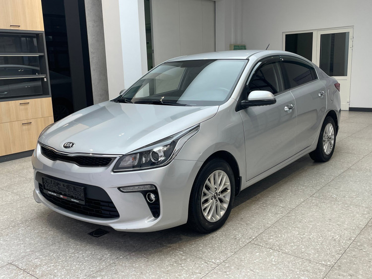 Автомобиль с пробегом Kia Rio в городе Краснодар ДЦ - ААА Моторс Краснодар