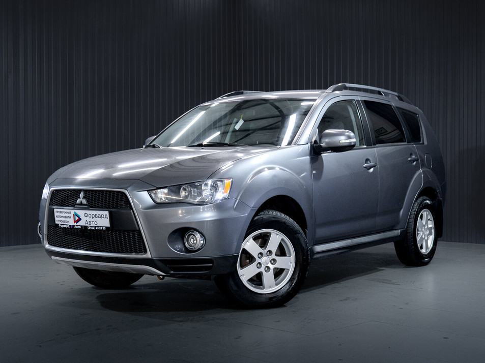 Автомобиль с пробегом Mitsubishi Outlander в городе Тюмень ДЦ - PANGO Центр Авторитейл Диамант