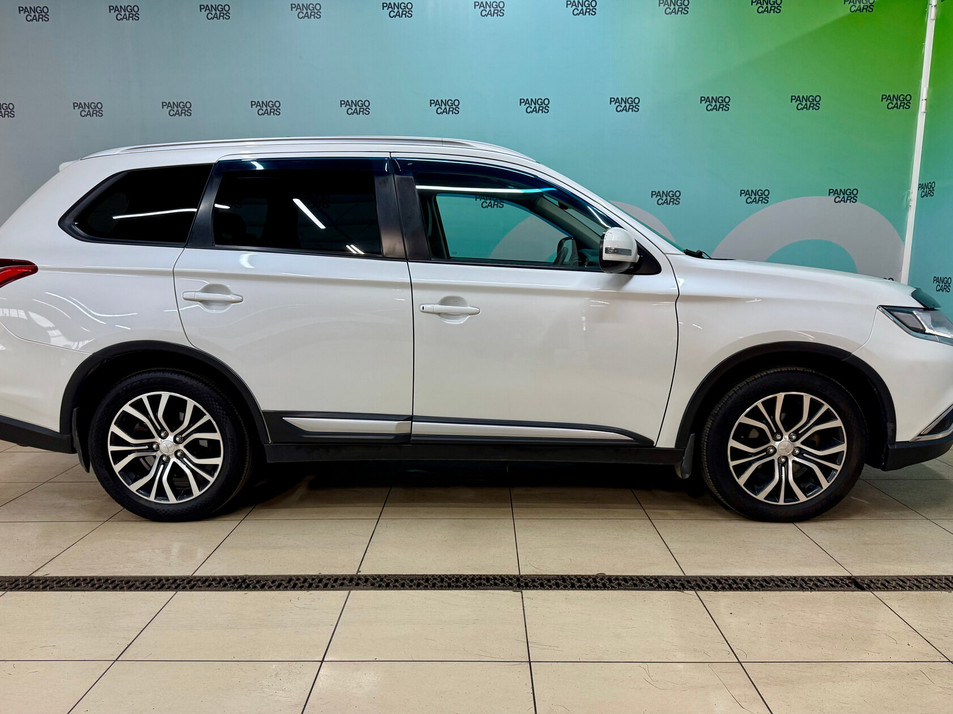 Автомобиль с пробегом Mitsubishi Outlander в городе Набережные Челны ДЦ - PANGO Центр Герман Авто Набережные Челны