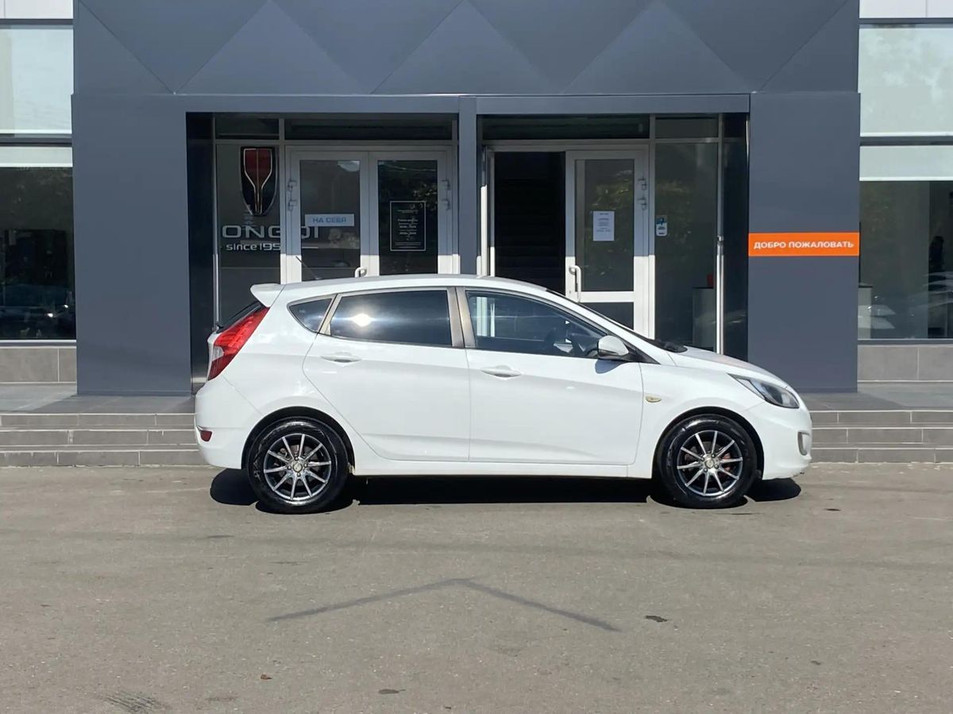 Автомобиль с пробегом Hyundai Solaris в городе Краснодар ДЦ - АСП Солнечная
