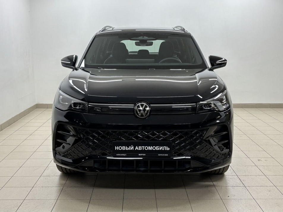 Новый автомобиль Volkswagen Tiguan R-Line Premium Edition в городе Вологда ДЦ - Мартен. Автомобили с пробегом
