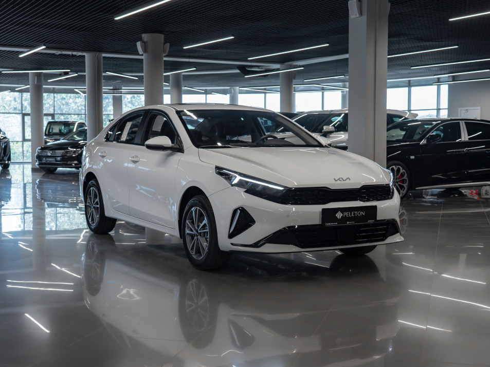 Автомобиль с пробегом Kia K3 в городе Москва ДЦ - PELETON Юг
