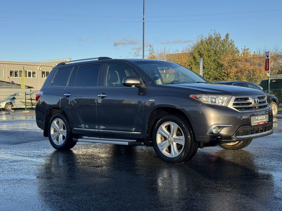 Автомобиль с пробегом Toyota Highlander в городе Ижевск ДЦ - Автосалон АВТО 18 Ленина 178Б