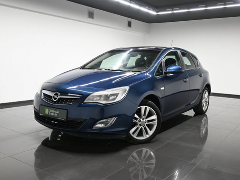 Автомобиль с пробегом Opel Astra в городе Тверь ДЦ - Зелёный trade-in Перемерки