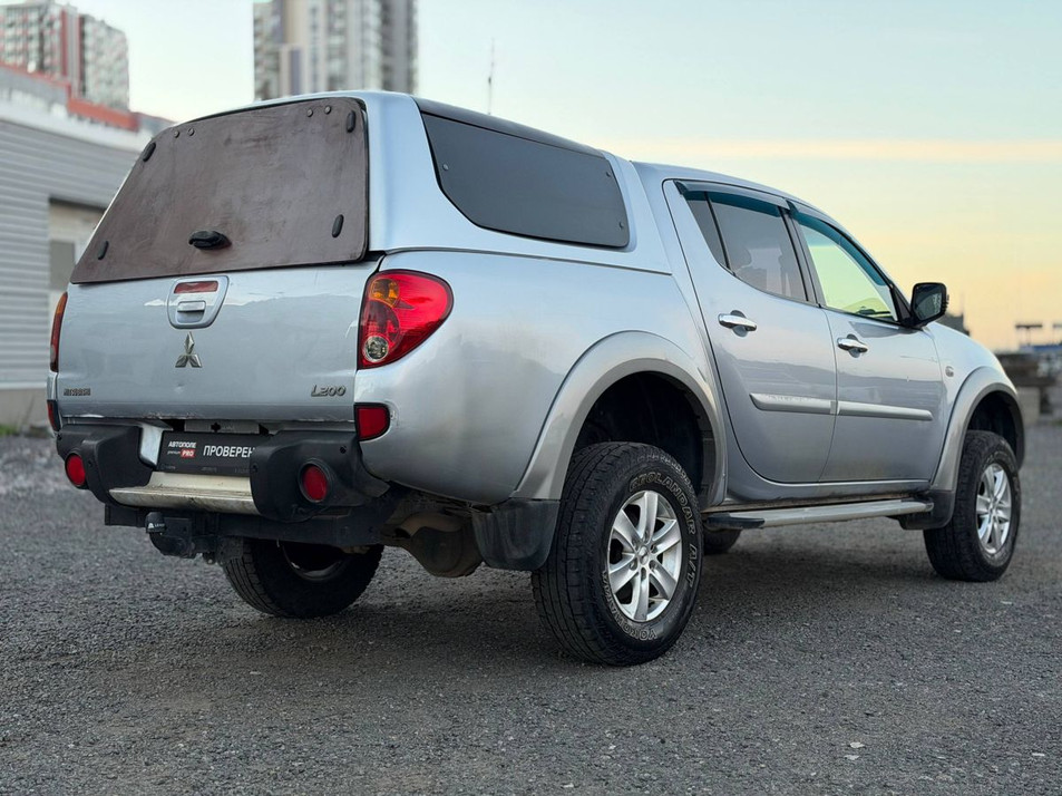 Автомобиль с пробегом Mitsubishi L200 в городе Санкт-Петербург ДЦ - Автополе АЦ2 Trade-In