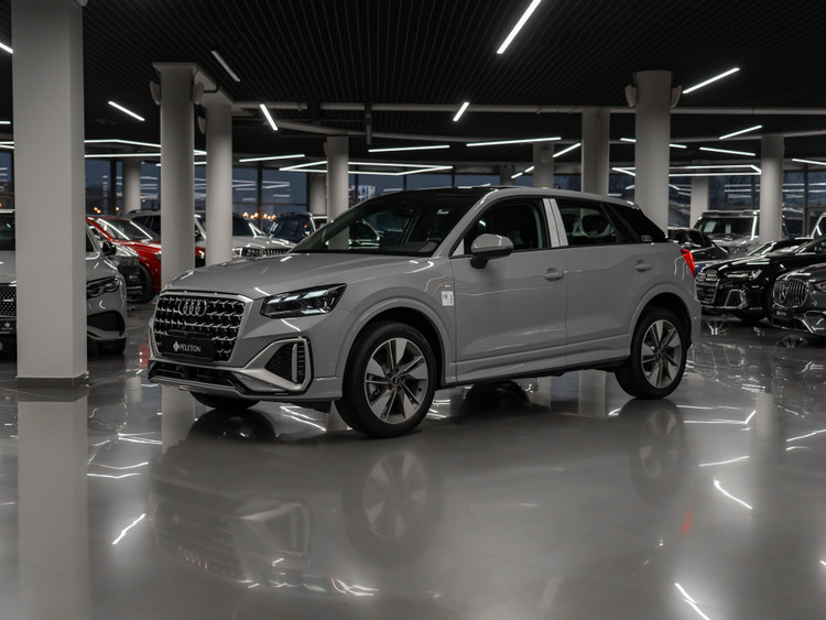 Автомобиль с пробегом Audi Q2 в городе Москва ДЦ - PELETON Юг