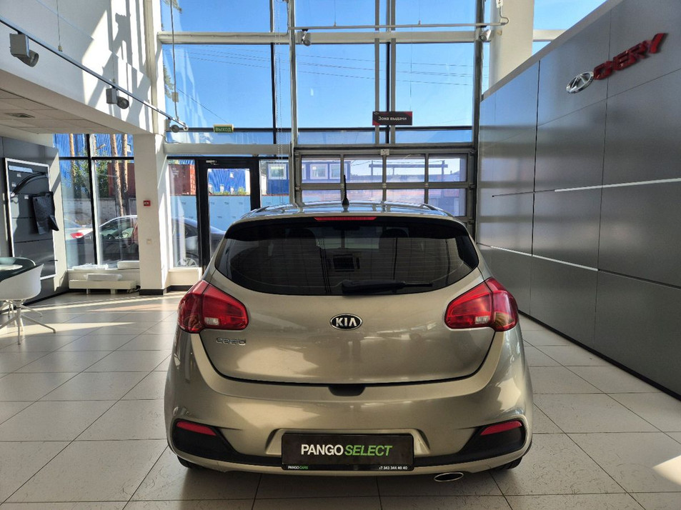 Автомобиль с пробегом Kia Ceed в городе Екатеринбург ДЦ - PANGO Центр Автобан