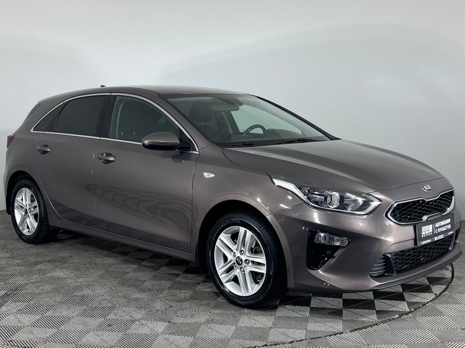 Автомобиль с пробегом Kia Ceed в городе Ростов-на-Дону ДЦ - PANGO Центр Театральный
