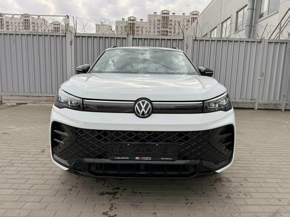 Автомобиль с пробегом Volkswagen Tiguan в городе Ростов-на-Дону ДЦ - PANGO Центр Запад