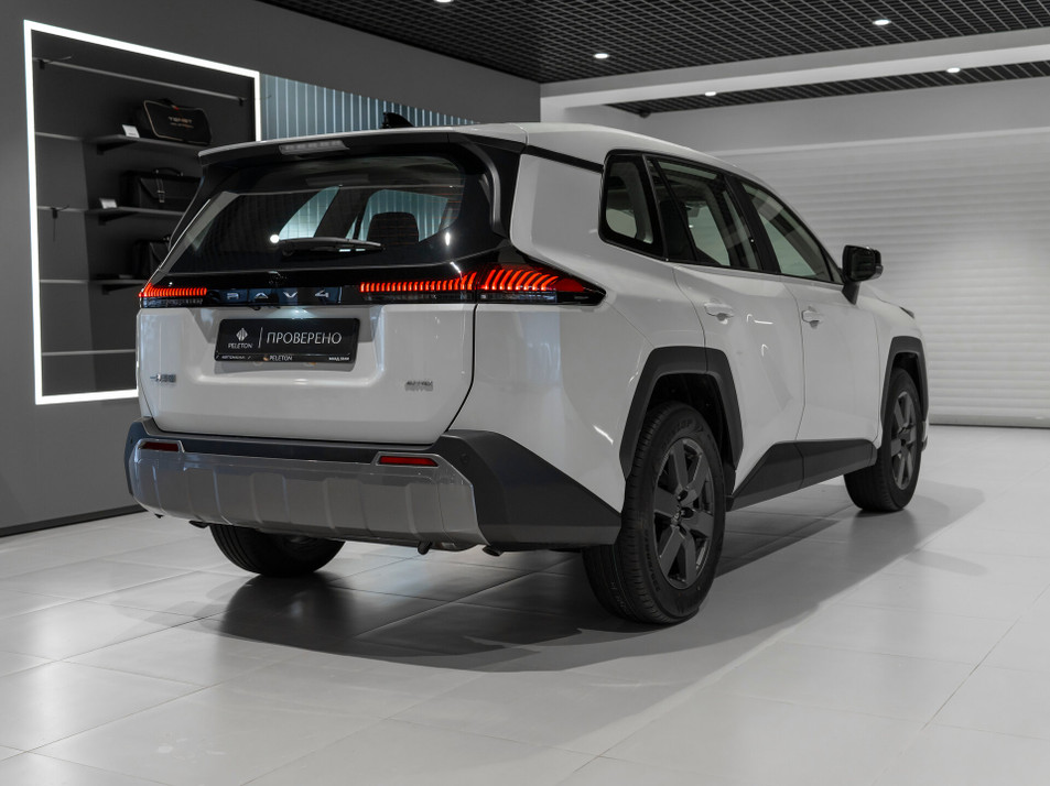 Автомобиль с пробегом Toyota RAV4 в городе Москва ДЦ - PELETON Юг