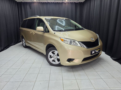 Автомобиль с пробегом Toyota Sienna в городе Пятигорск ДЦ - Автосалон Юг Авто