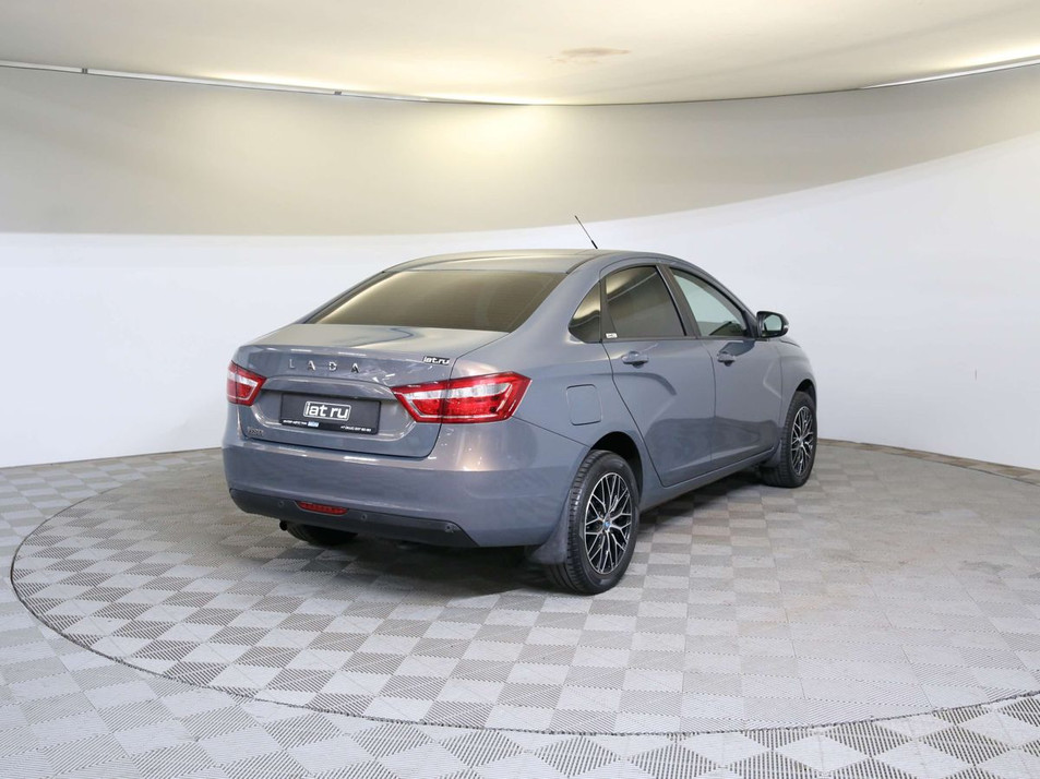 Автомобиль с пробегом LADA Vesta в городе Санкт-Петербург ДЦ - Тойота Центр Парнас