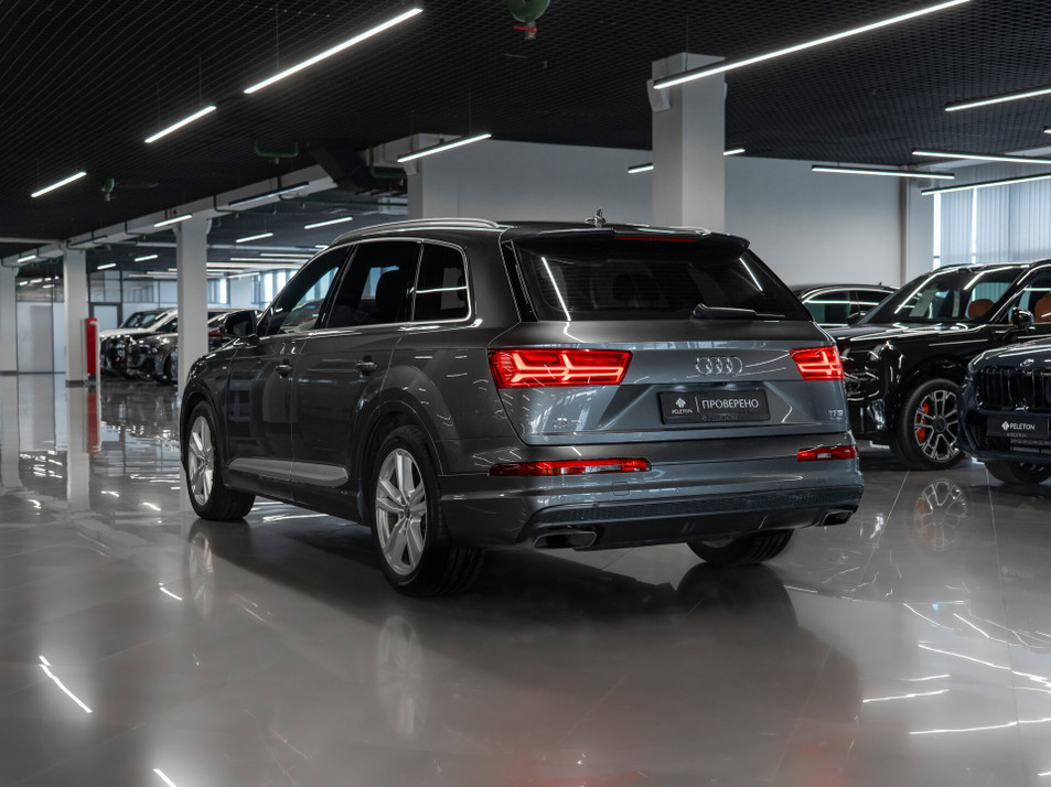 Автомобиль с пробегом Audi Q7 в городе Москва ДЦ - PANGO Центр PELETON