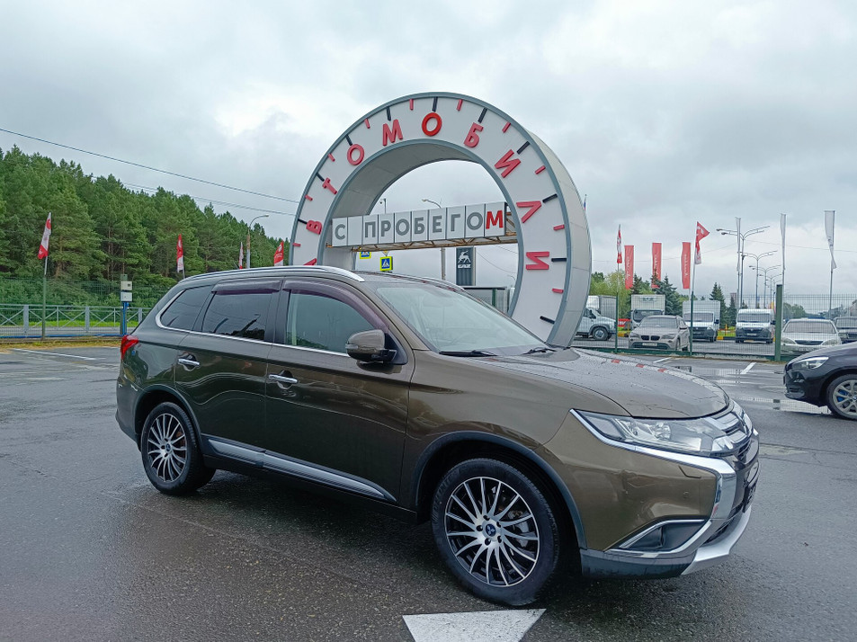 Автомобиль с пробегом Mitsubishi Outlander в городе Тюмень ДЦ - PANGO Центр Автоград