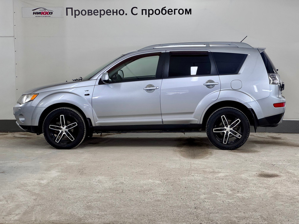 Автомобиль с пробегом Mitsubishi Outlander в городе Тюмень ДЦ - PANGO Центр АвтоМакс