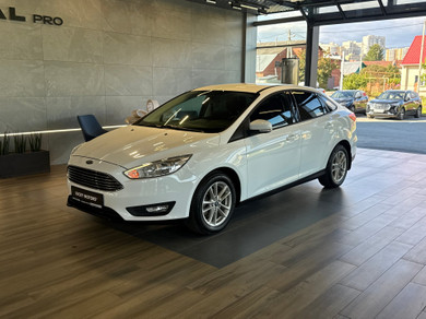 Автомобиль с пробегом FORD Focus в городе Екатеринбург ДЦ - Lucky Motors на Эскадронной